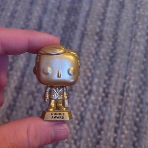 Gold Dundie Award Figure funko mini pop
